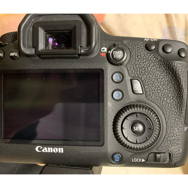 Canon(キヤノン)の他サイトで値下げ交渉きた為0時まで限定EOS6D シャッター回数8000回以内  スマホ/家電/カメラのカメラ(デジタル一眼)の商品写真