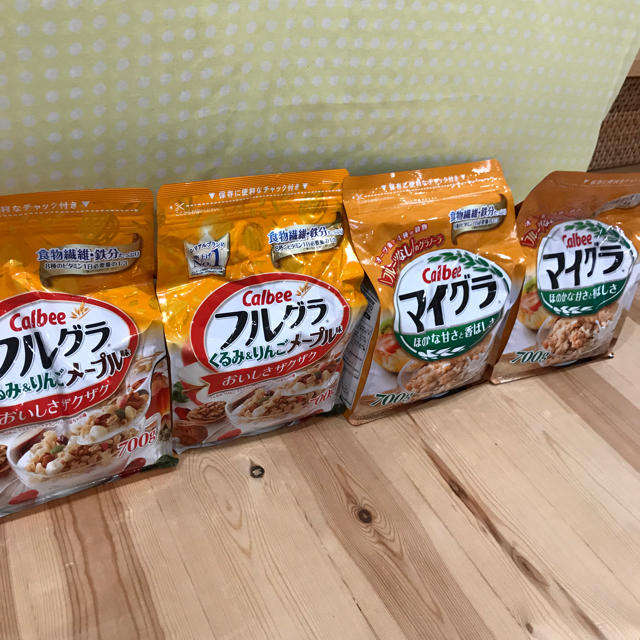 カルビー(カルビー)のフルグラ マイグラ セット 食品/飲料/酒の食品(その他)の商品写真