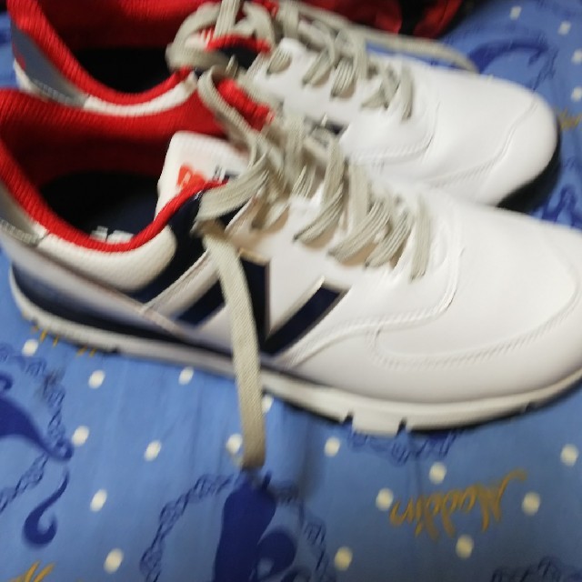 new balanceゴルフシューズです