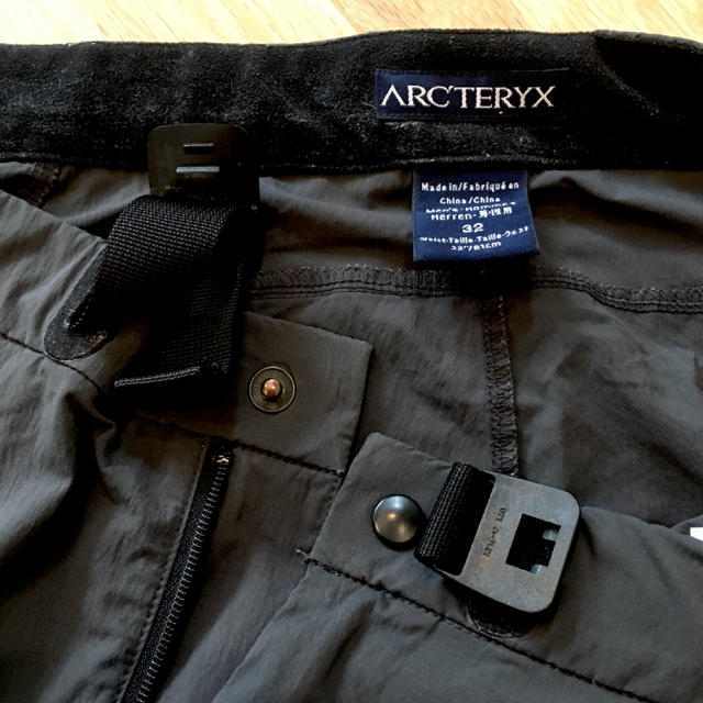 ARC'TERYX(アークテリクス)のアークテリクス ショートパンツ メンズのパンツ(ショートパンツ)の商品写真