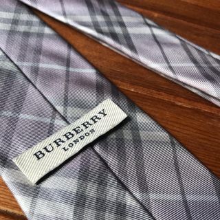 バーバリー(BURBERRY)の【極美品】バーバリー ネクタイ(ネクタイ)