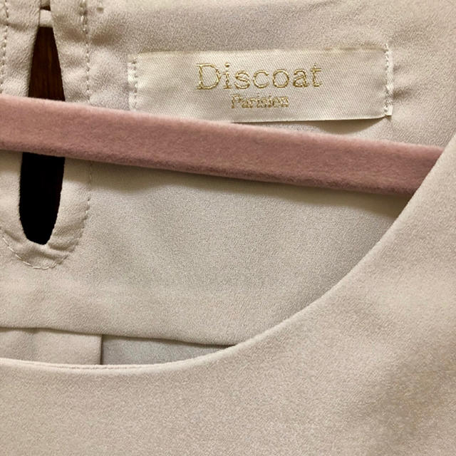 Discoat(ディスコート)のレディース Discort  肩出しノースリブラウス  レディースのトップス(シャツ/ブラウス(半袖/袖なし))の商品写真