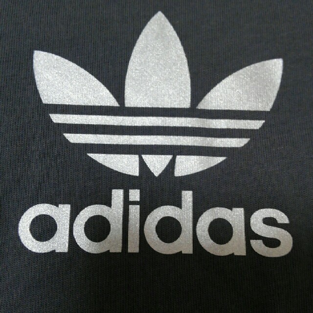 adidas(アディダス)のアディダスオリジナルス　日本未発売　アディダス　Tシャツ　レトロ　ロゴ メンズのトップス(Tシャツ/カットソー(半袖/袖なし))の商品写真