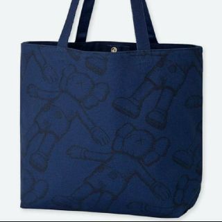 ユニクロ(UNIQLO)のユニクロUNIQLO カウズ kaws コラボトートバッグ(トートバッグ)