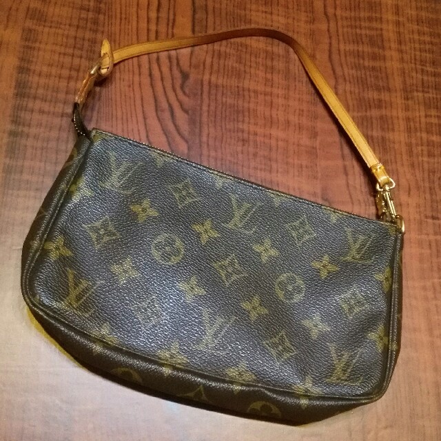 LOUIS VUITTON(ルイヴィトン)の【セール】VUITTON♡ミニバッグ レディースのバッグ(ハンドバッグ)の商品写真