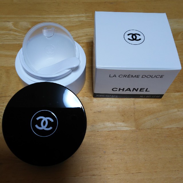 CHANEL(シャネル)のCHANEL クリームケース コスメ/美容のスキンケア/基礎化粧品(フェイスクリーム)の商品写真