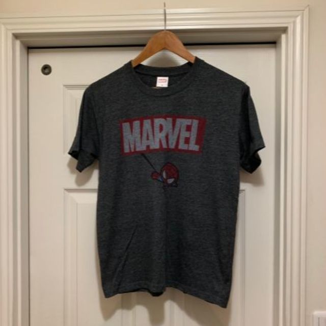 MARVEL(マーベル)の プー様専用　グレーＴシャツ（ＭＡＲＶＥＬ）  メンズのトップス(Tシャツ/カットソー(半袖/袖なし))の商品写真