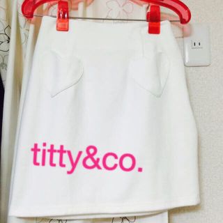 ティティアンドコー(titty&co)のtitty&co. ハートポケットタイト(ミニスカート)