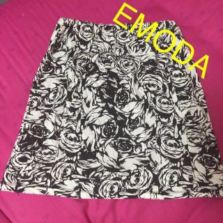 エモダ(EMODA)のEMODA♡花柄タイトスカート♡(ミニスカート)