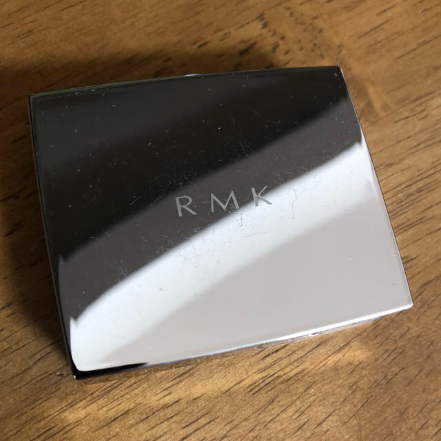 RMK(アールエムケー)のRMK ゴールドインプレッションアイズ ディープシャイニーグレー コスメ/美容のベースメイク/化粧品(アイシャドウ)の商品写真