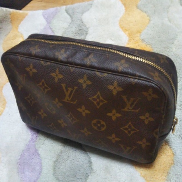 LOUIS VUITTON - ルイビトン モノグラム 化粧ポーチの通販 by 楽's shop｜ルイヴィトンならラクマ