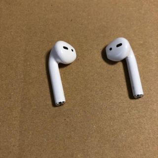 アップル(Apple)のAirPods(ヘッドフォン/イヤフォン)