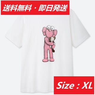 ユニクロ(UNIQLO)のUNIQLO × KAWS / カウズ UT / XL / PINK(Tシャツ/カットソー(半袖/袖なし))