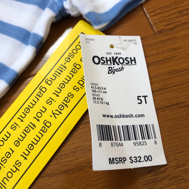 OshKosh(オシュコシュ)のT-shirt 女の子用 キッズ/ベビー/マタニティのキッズ服女の子用(90cm~)(Tシャツ/カットソー)の商品写真