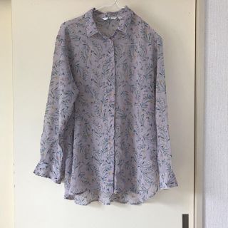 ユニクロ(UNIQLO)の花柄ブラウス(シャツ/ブラウス(長袖/七分))