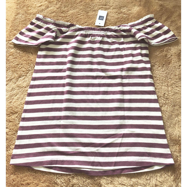 GAP(ギャップ)の☆ GAP ☆ 送料込み ☆ Tシャツ オフショルダー  120 キッズ/ベビー/マタニティのキッズ服女の子用(90cm~)(Tシャツ/カットソー)の商品写真