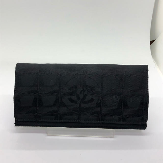 CHANEL(シャネル) ニュートラベルライン ホック付き長財布  ブラック