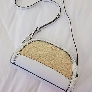 ケイトスペードニューヨーク(kate spade new york)のケイトスペード*ニューヨーク*バッグ*ショルダー*カゴ*夏*ホワイト(かごバッグ/ストローバッグ)