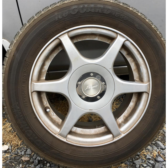 フィット スタッドレスタイヤ 4本セット 175/65 14R fitに使用