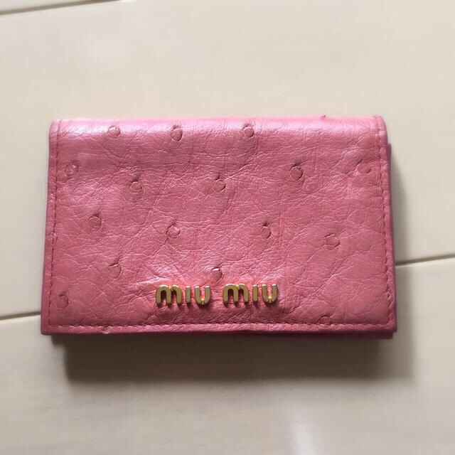 miumiu❤︎レアなカードケース