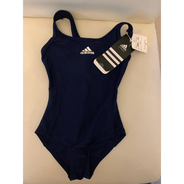 adidas(アディダス)の新品 adidasの水着 110cm キッズ/ベビー/マタニティのキッズ服女の子用(90cm~)(水着)の商品写真