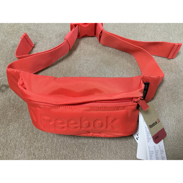 大切な 新品未使用品 Reebok リーボック ウエストポーチ ボディー