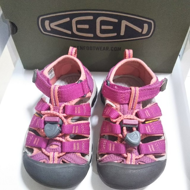 KEEN(キーン)の☆KEEN キッズ 定番人気 NEWPORT H2 15cm 百貨店購入品☆ キッズ/ベビー/マタニティのキッズ靴/シューズ(15cm~)(サンダル)の商品写真