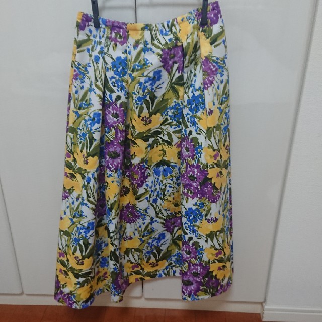 yu様専用。BALLSEY 花柄スカート 34 designtribe.co.nz