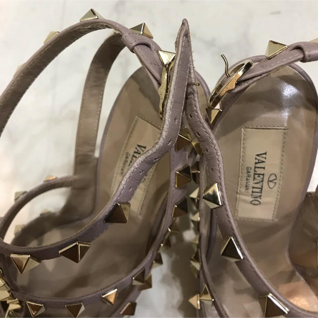 VALENTINO(ヴァレンティノ)のヴァレンティノ パンプス VALENTINO レディースの靴/シューズ(ハイヒール/パンプス)の商品写真