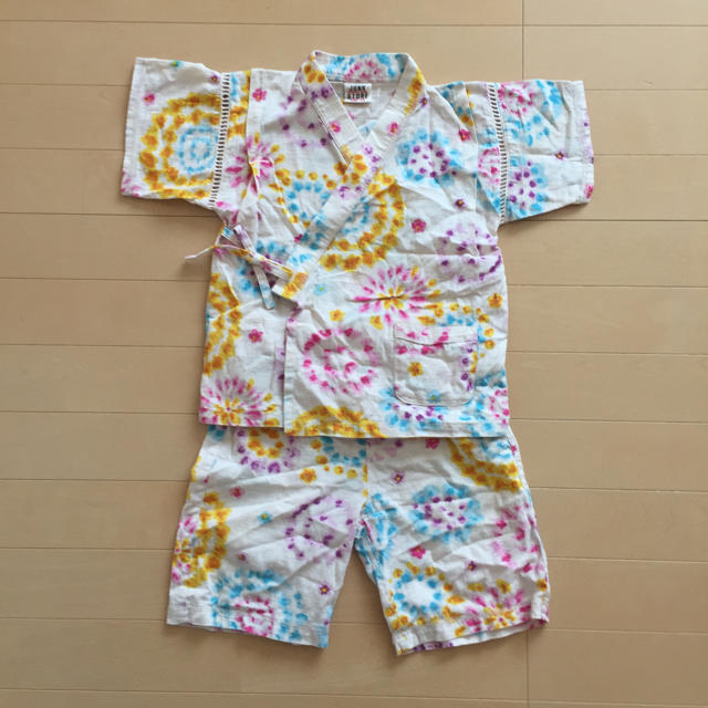 JUNK STORE(ジャンクストアー)のJUNK STORE 甚平（花火柄）110 キッズ/ベビー/マタニティのキッズ服女の子用(90cm~)(甚平/浴衣)の商品写真