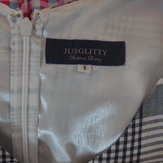 JUSGLITTY(ジャスグリッティー)のジャスグリッティー ワンピース サイズ1 レディースのワンピース(ひざ丈ワンピース)の商品写真