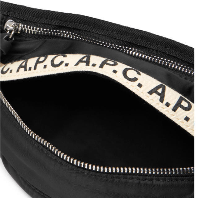 A.P.C(アーペーセー)のAPC ウエストポーチ アーペーセー ウエストバッグ ボディバッグ レディースのバッグ(ボディバッグ/ウエストポーチ)の商品写真