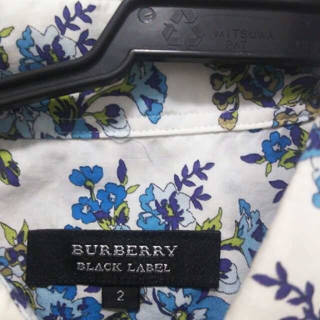 BURBERRY BLACK LABEL(バーバリーブラックレーベル)のBURBERRY blacklabel 花柄 シャツ メンズのトップス(シャツ)の商品写真