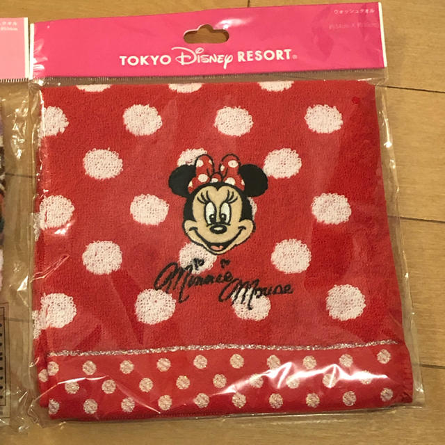 Disney(ディズニー)の⭐新品未使用品⭐Disneyディズニー ミニー ウォッシュタオル 2枚セット エンタメ/ホビーのアニメグッズ(タオル)の商品写真