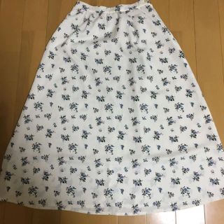 マジェスティックレゴン(MAJESTIC LEGON)の今日までの出品！【最終値下げ】美品♡ マジェスティックレゴン 花柄 スカート(ひざ丈スカート)