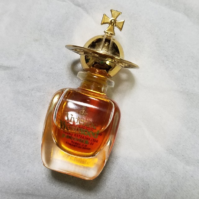 Vivienne Westwood(ヴィヴィアンウエストウッド)のvivienne westwood　ブドワール　5ml コスメ/美容の香水(香水(女性用))の商品写真