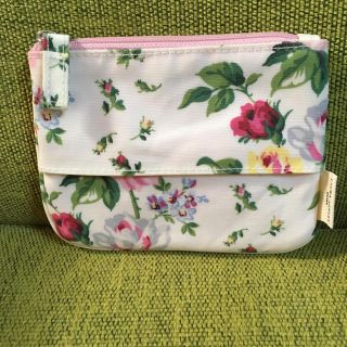 ローラアシュレイ(LAURA ASHLEY)のLAURA ASHLEYティッシュケース(ポーチ)