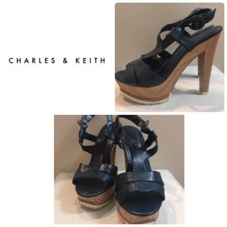 チャールズアンドキース(Charles and Keith)のチャールズアンドキース ネイビーレザー  サンダル(サンダル)