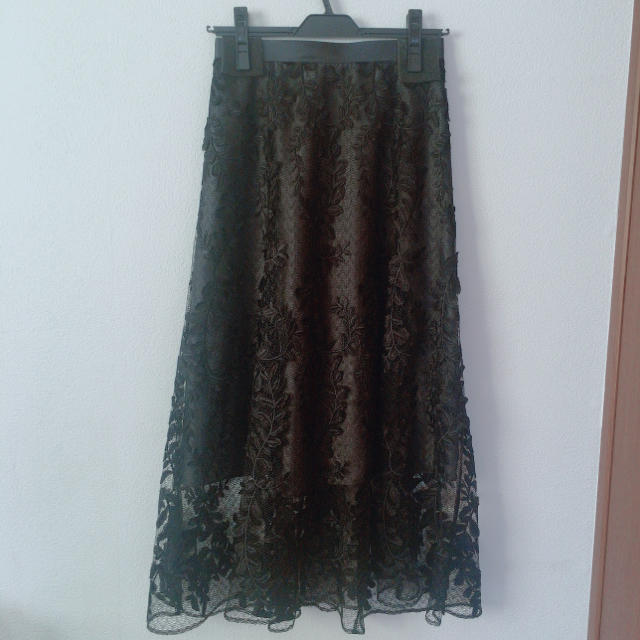 【JUSGLITTY】リーフ刺繍フレアロングスカート