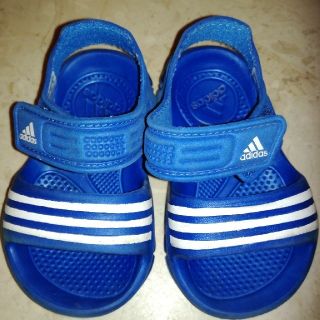 アディダス(adidas)のアディダス　adidas サンダル 12cm ブルー(サンダル)