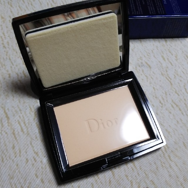 Dior(ディオール)のMIlky様専用 ディオール スキンフォーエバープレストパウダー コスメ/美容のベースメイク/化粧品(フェイスパウダー)の商品写真