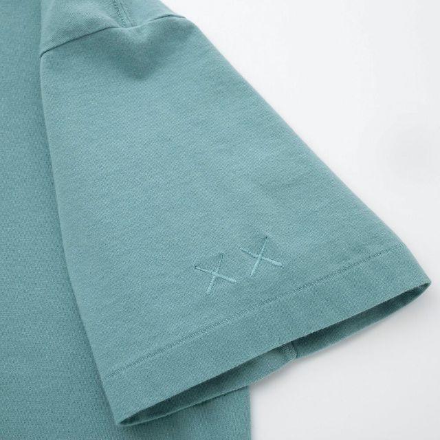 UNIQLO(ユニクロ)の新品 送込 UNIQLO×KAWS カウズ UT 53 GREEN L メンズのトップス(Tシャツ/カットソー(半袖/袖なし))の商品写真