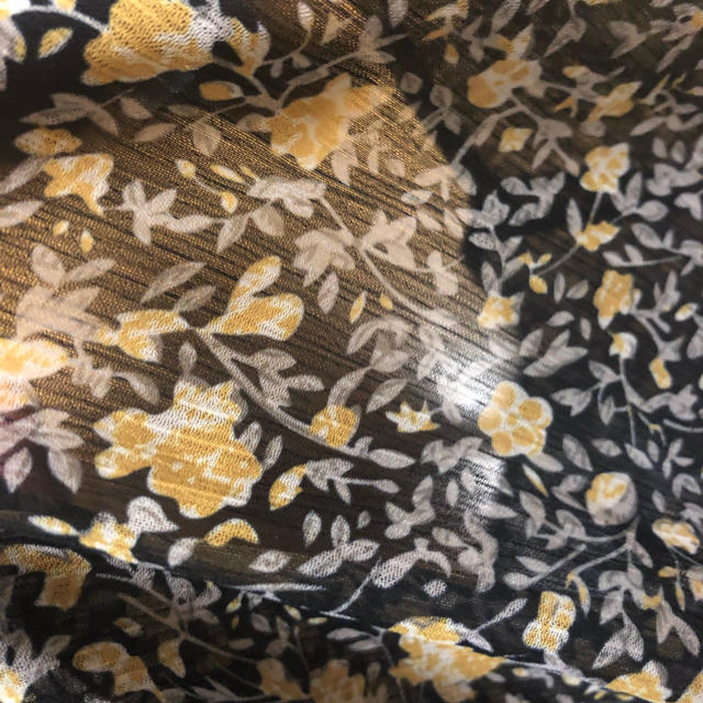 UNITED ARROWS(ユナイテッドアローズ)の5部袖花柄ブラウス レディースのトップス(シャツ/ブラウス(半袖/袖なし))の商品写真