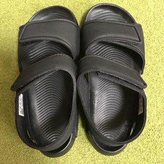 アディダス(adidas)のadidas キッズ サンダル 黒(サンダル)