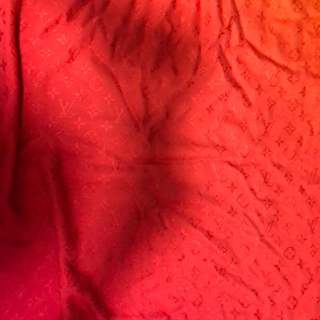LOUIS VUITTON(ルイヴィトン)のルイヴィトン ストール ピンク オレンジ メンズのファッション小物(ストール)の商品写真