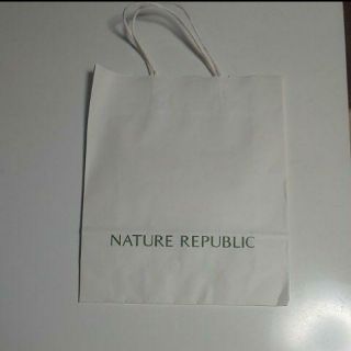 ネイチャーリパブリック(NATURE REPUBLIC)のNATURE REPUBLIC 韓国 紙袋 約25.5cm×30cm×9cm(ショップ袋)