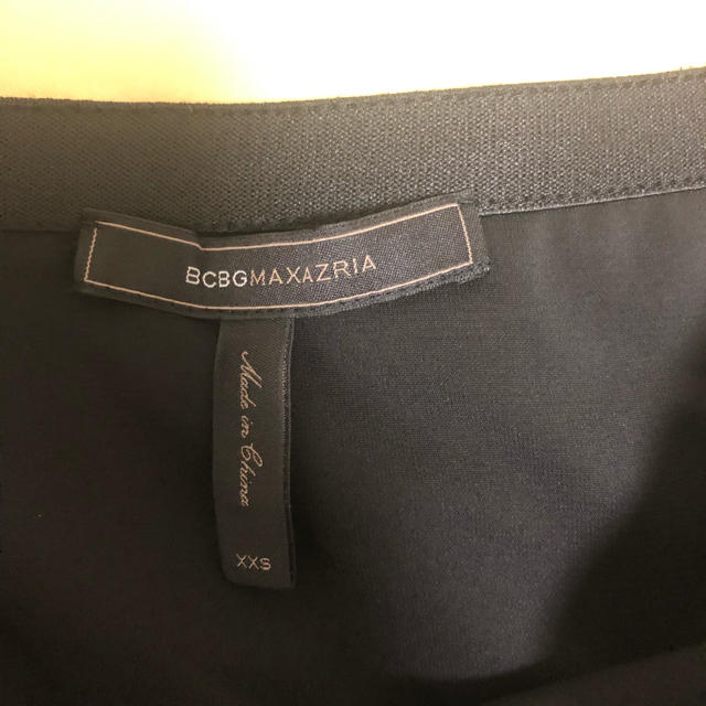 BCBGMAXAZRIA(ビーシービージーマックスアズリア)のスカート 黒 レディースのスカート(ひざ丈スカート)の商品写真
