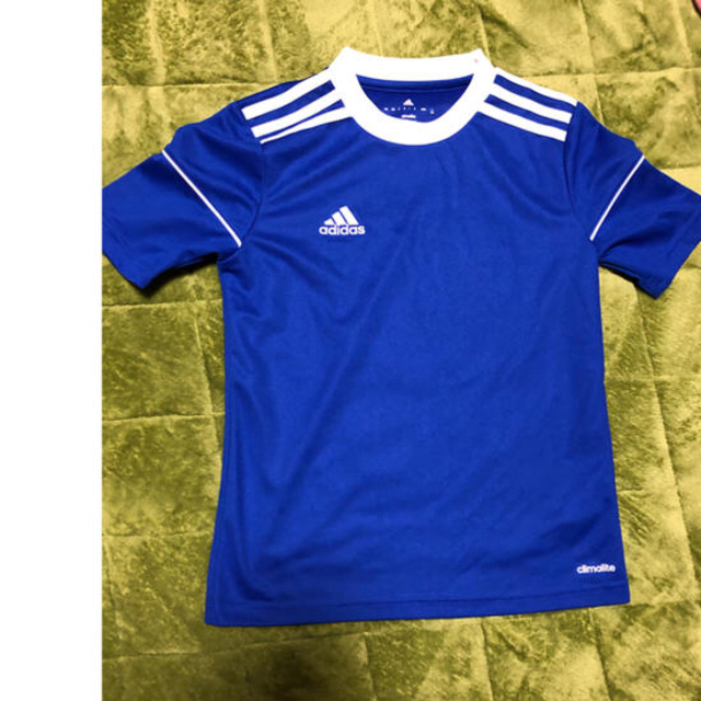 adidas(アディダス)のふく様専用 adidasプラクティスTシャツ140セット スポーツ/アウトドアのサッカー/フットサル(ウェア)の商品写真