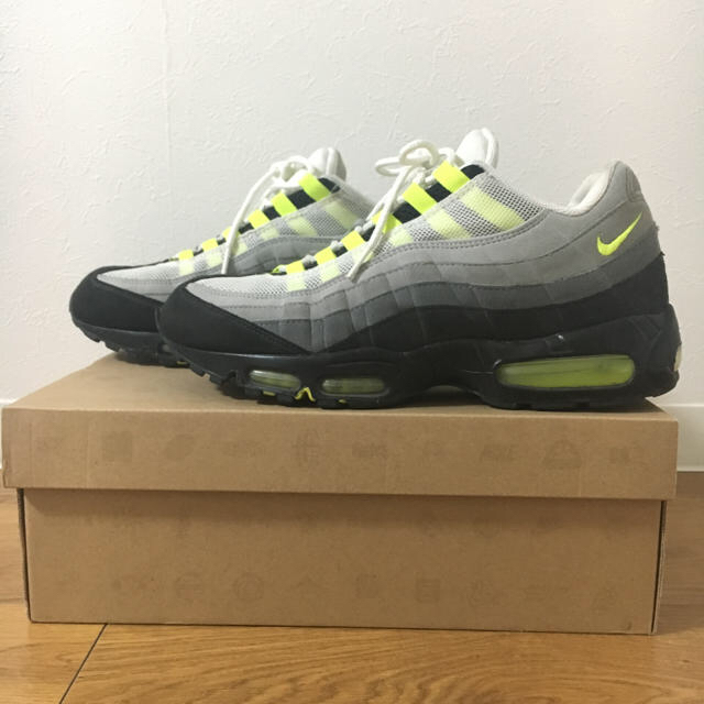 NIKE(ナイキ)のNIKE AIR MAX 95 イエローグラデ NEON YELLOW 28  メンズの靴/シューズ(スニーカー)の商品写真