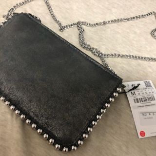 ザラ(ZARA)の新品 ZARA スタッズ付クロスボディバッグ(ショルダーバッグ)